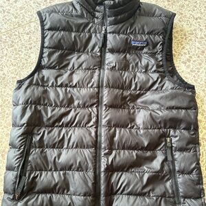 Patagonia Men's Dark Gray Quilted Vest